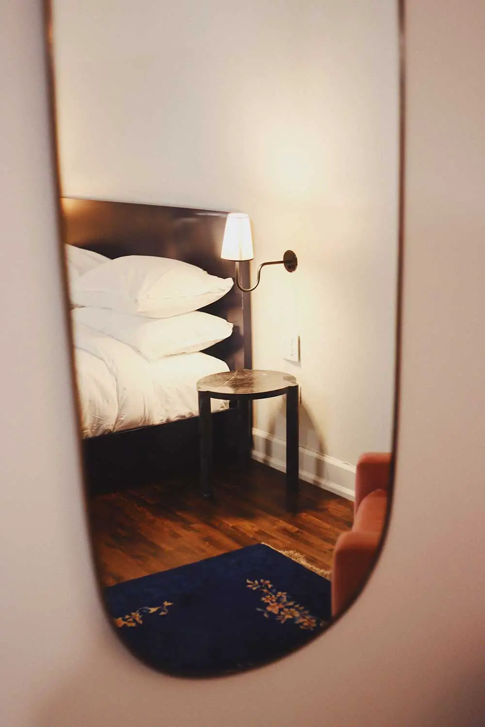 small bedroom mirror decoration