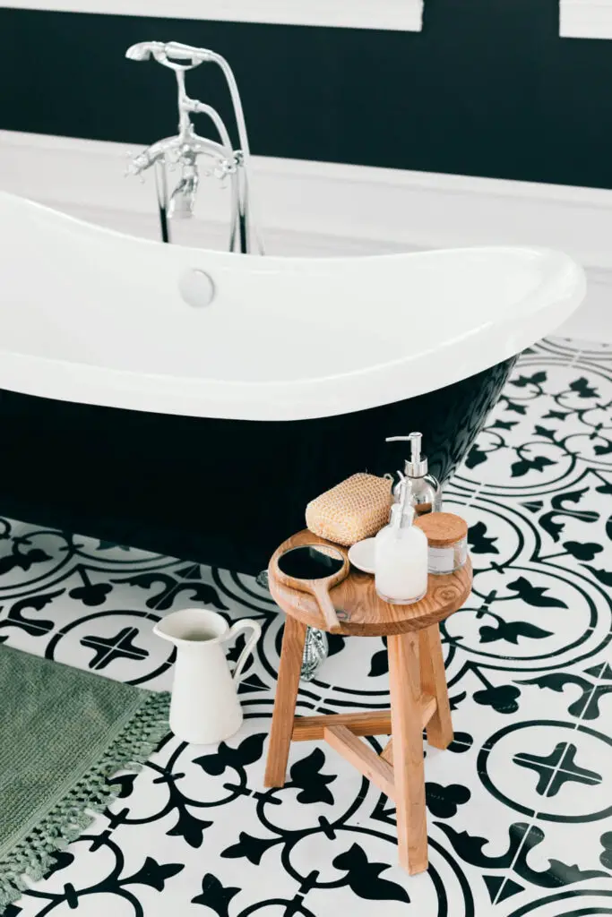 bathroom decor