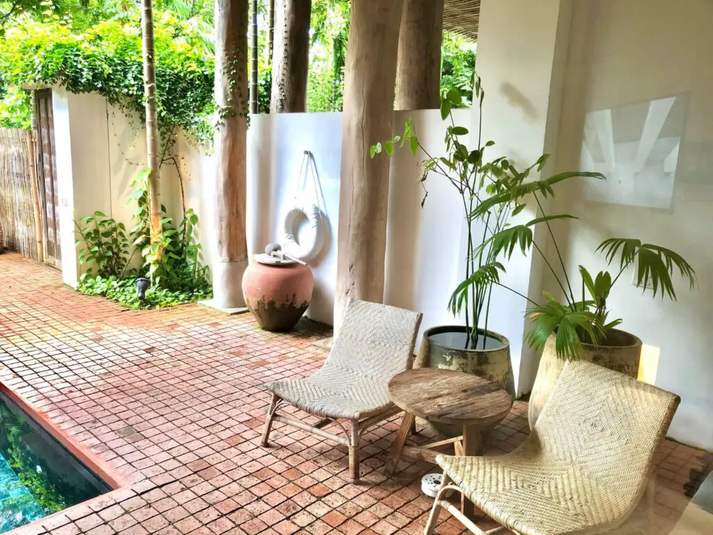 tropical look garden patio with pool